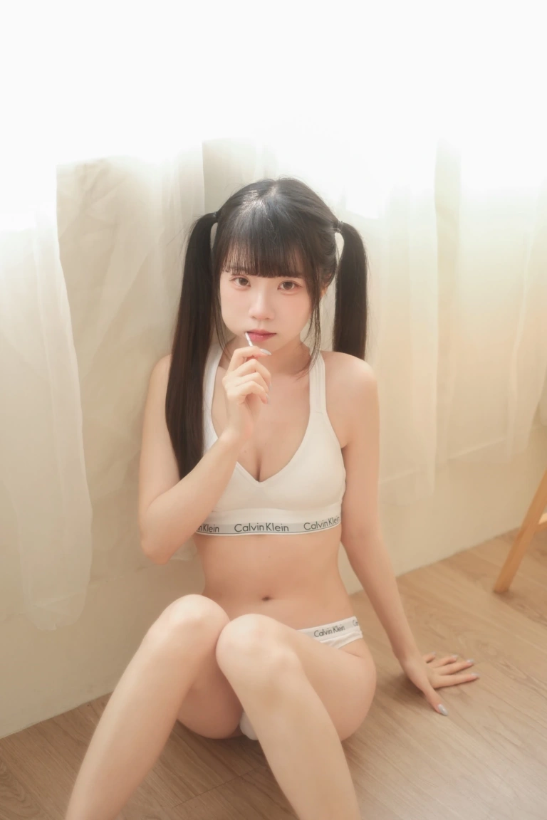 可可小白兔《小貓娘想被主人疼愛》主题写真：69张全套美图，含1个视频