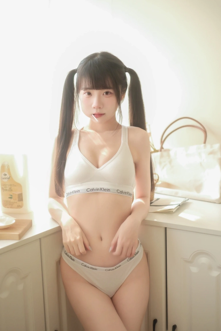 可可小白兔《小貓娘想被主人疼愛》主题写真：69张全套美图，含1个视频
