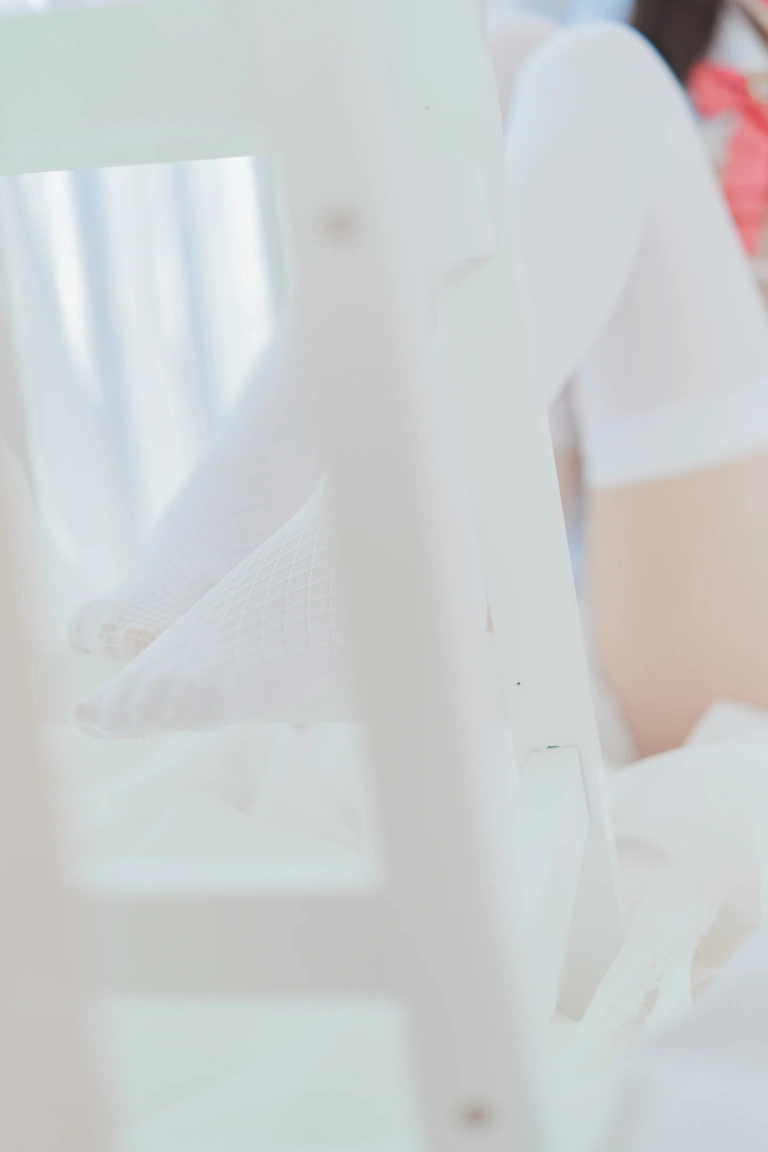 桜桃喵《爱丽丝的兔子》主题写真：76张全套美图