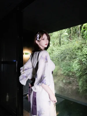 一小央泽《汤间昼》主题写真：97张全套美图，含1个视频