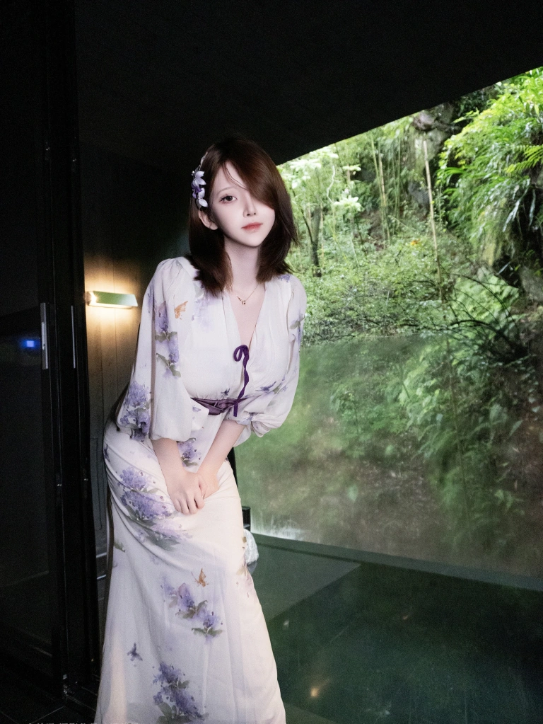 一小央泽《汤间昼》主题写真：97张全套美图，含1个视频