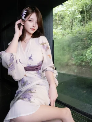 一小央泽《汤间昼》主题写真：97张全套美图，含1个视频