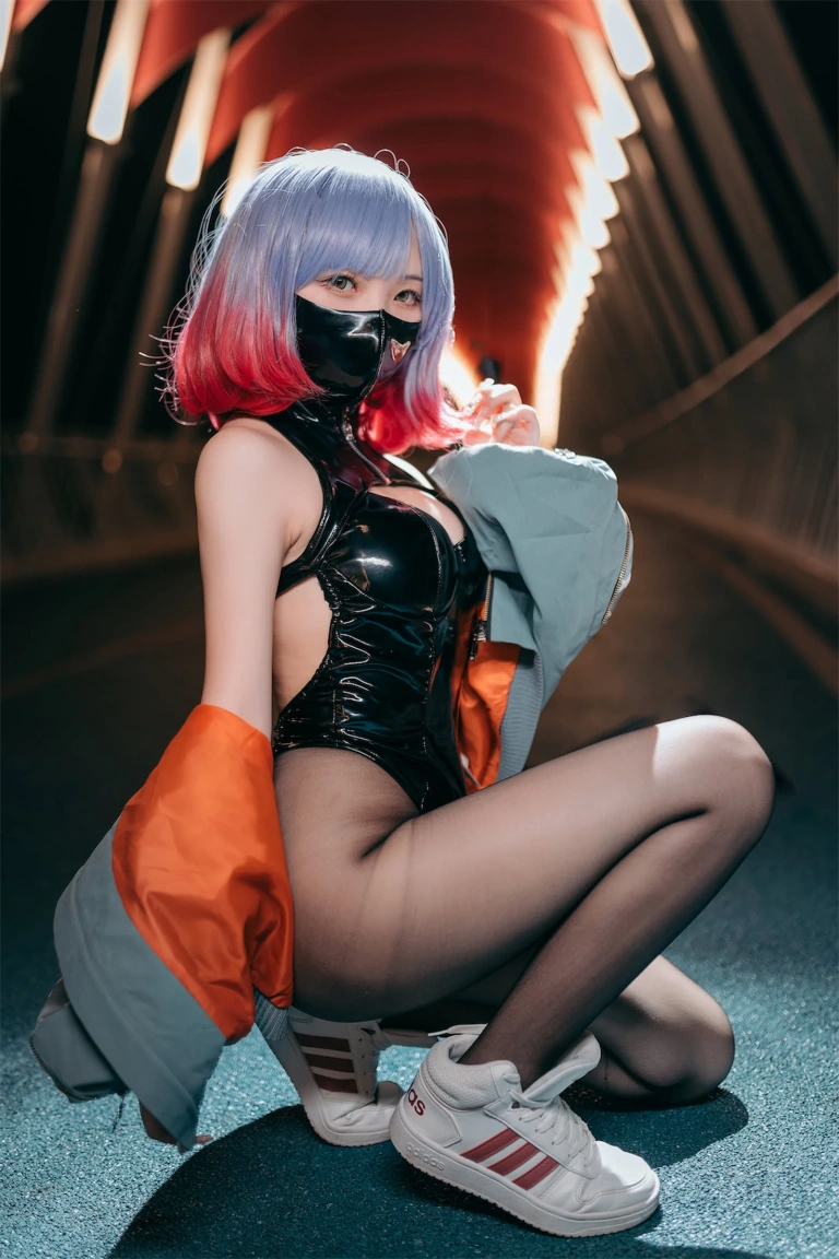 花铃《LUNA》主题写真：56张全套美图