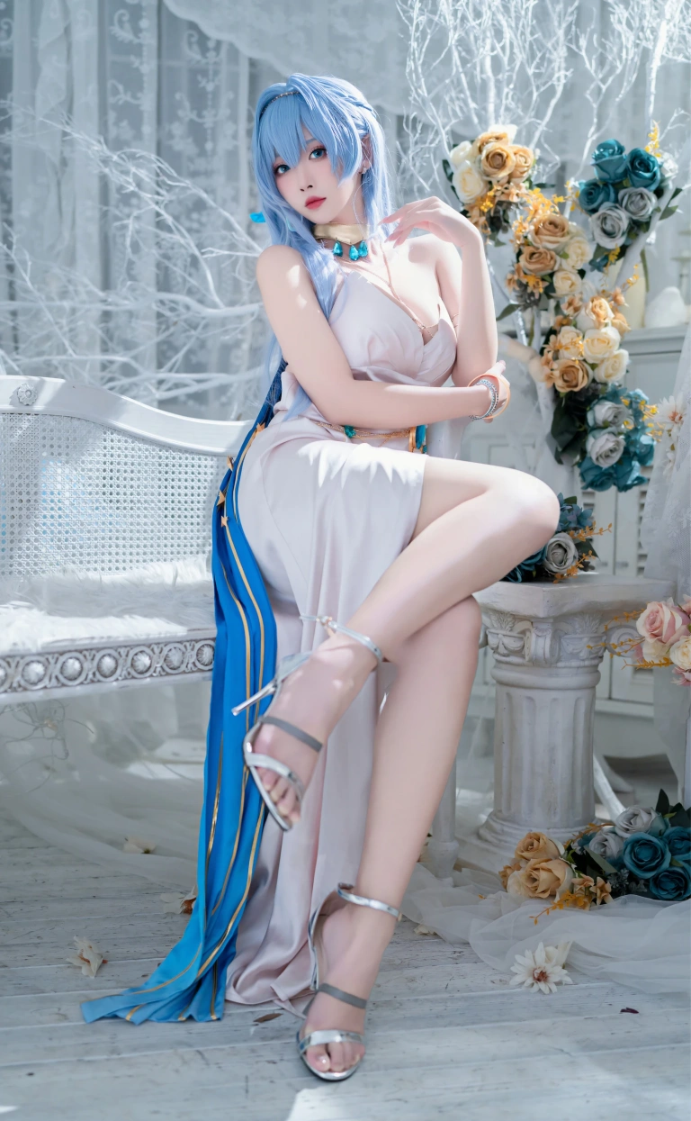 宮本桜《NIKKE 胜利女神 海伦娜礼服》主题写真：19张全套美图