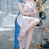宮本桜《NIKKE 胜利女神 海伦娜礼服》主题写真：19张全套美图