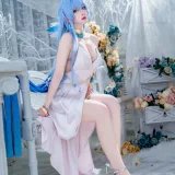 宮本桜《NIKKE 胜利女神 海伦娜礼服》主题写真：19张全套美图