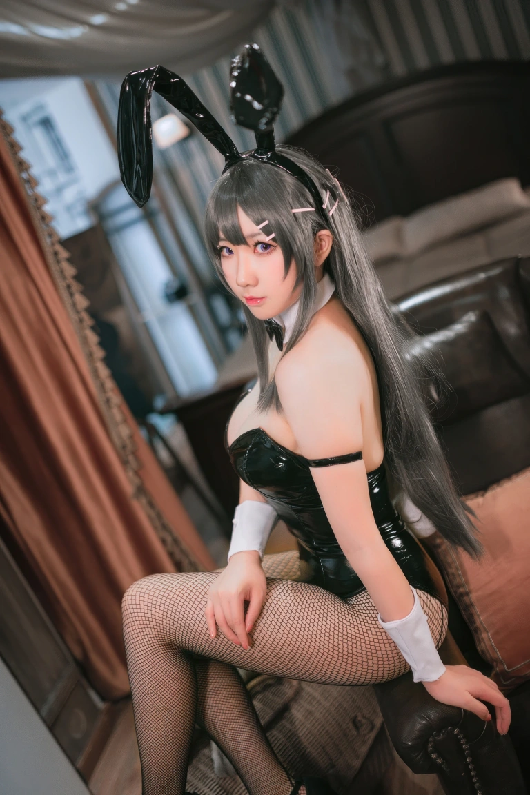是本末末《樱岛麻衣兔女郎》主题写真：11张全套美图