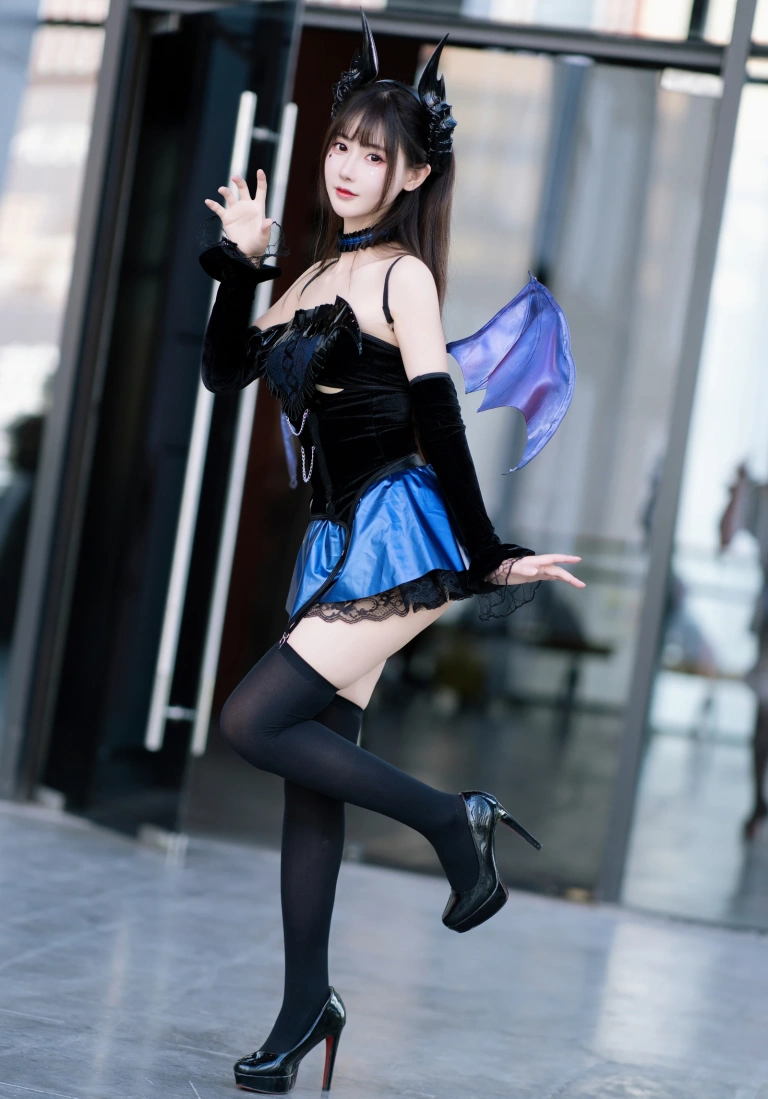 羽生三未《小恶魔 漫展返图》主题写真：12张全套美图