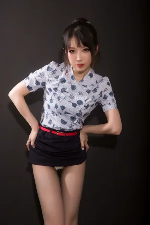 小女巫露娜《东航棚拍》主题写真：21张全套美图