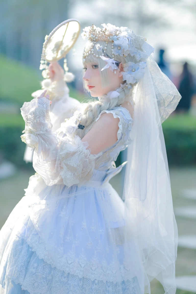 是三不是世《霜雪星辰》主题写真：23张全套美图