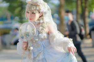 是三不是世《霜雪星辰》主题写真：23张全套美图