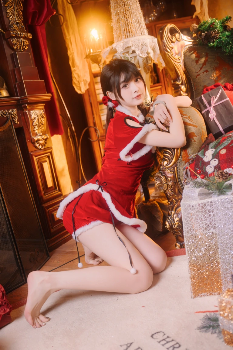 河豚抚子《圣诞小甜甜》主题写真：24张全套美图