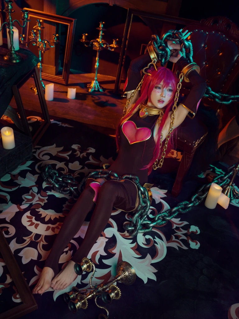阿包也是兔娘《空花》主题写真：26张全套美图