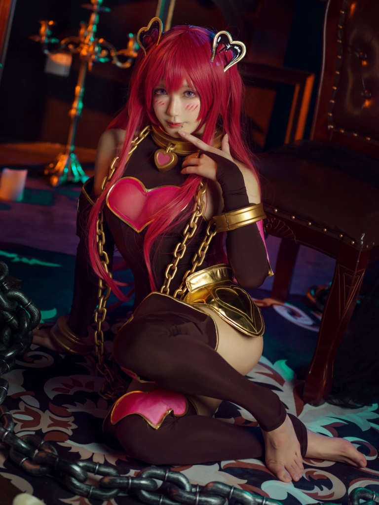 阿包也是兔娘《空花》主题写真：26张全套美图