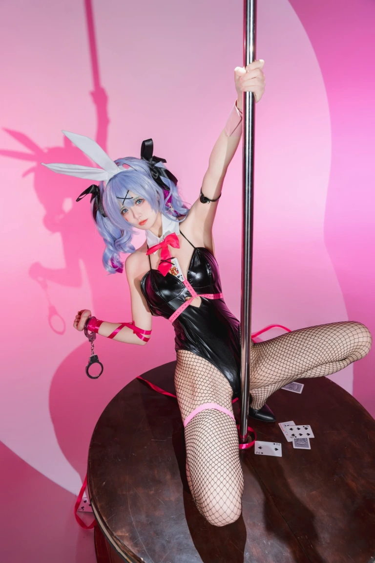 九柒喵《初音未来 兔子洞》主题写真：26张全套美图