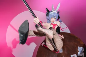 九柒喵《初音未来 兔子洞》主题写真：26张全套美图