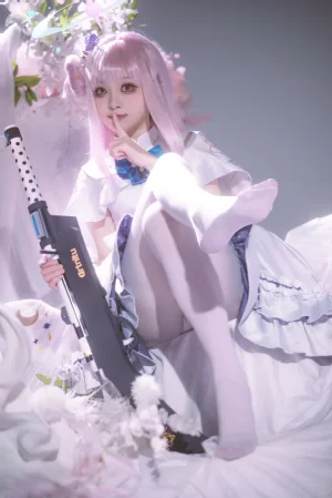 矢量鱼《蔚蓝档案 圣园未花》主题写真：27张全套美图