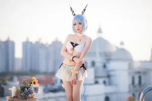 焖焖碳《加斯科涅泳装》主题写真：28张全套美图