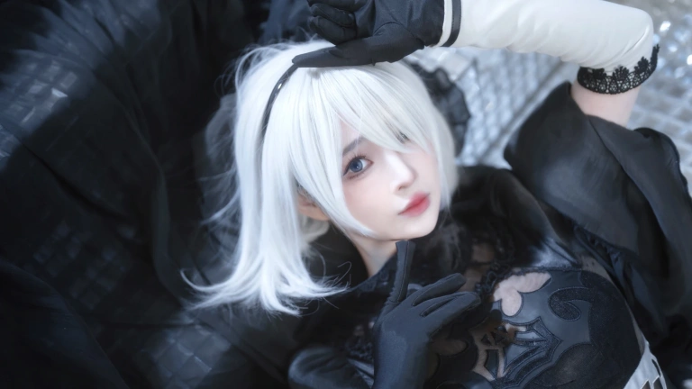 叉子宝宝《2B 尼尔机械纪元》主题写真：19张全套美图