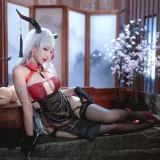 宮本桜《埃吉尔旗袍》主题写真：30张全套美图