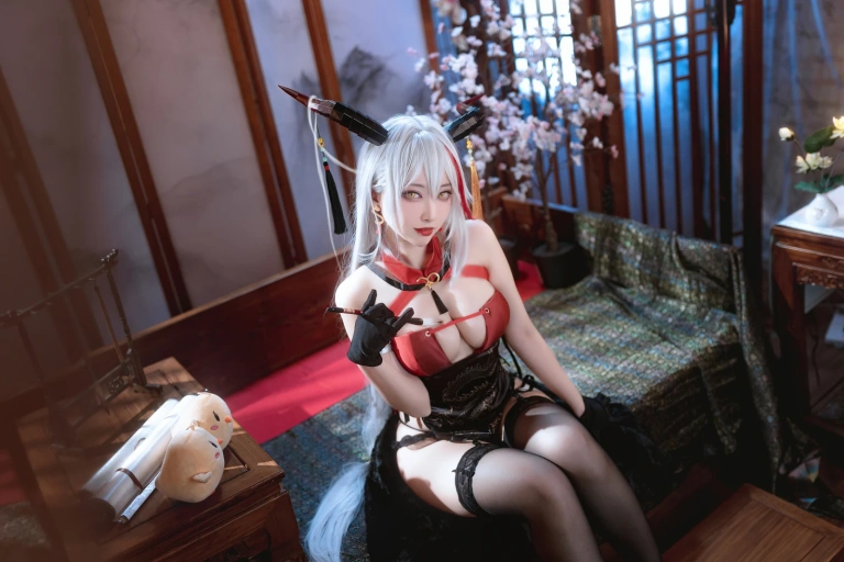 宮本桜《埃吉尔旗袍》主题写真：30张全套美图