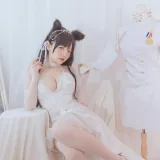 阿半今天很开心《爱宕婚纱》主题写真：36张全套美图