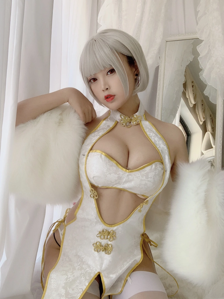 白烨《白旗袍》主题写真：40张全套美图，含6个视频