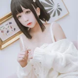 日奈娇(椎名莜)《毛衣私房》主题写真：42张全套美图