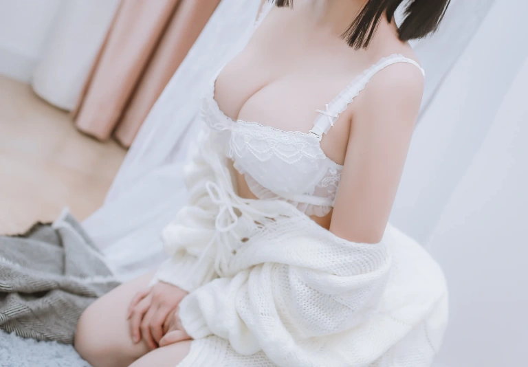日奈娇(椎名莜)《毛衣私房》主题写真：42张全套美图