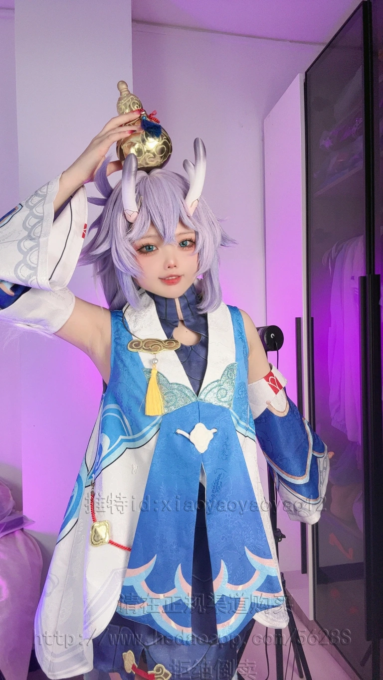 小瑶幺幺《白露自拍版》主题写真：53张全套美图，含5个视频