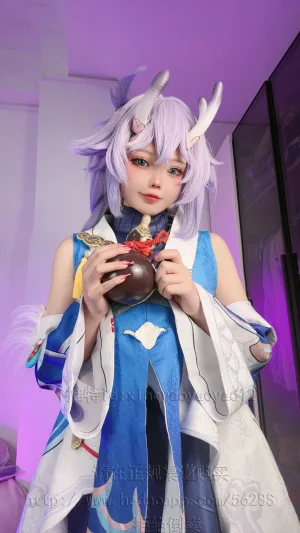 小瑶幺幺《白露自拍版》主题写真：53张全套美图，含5个视频