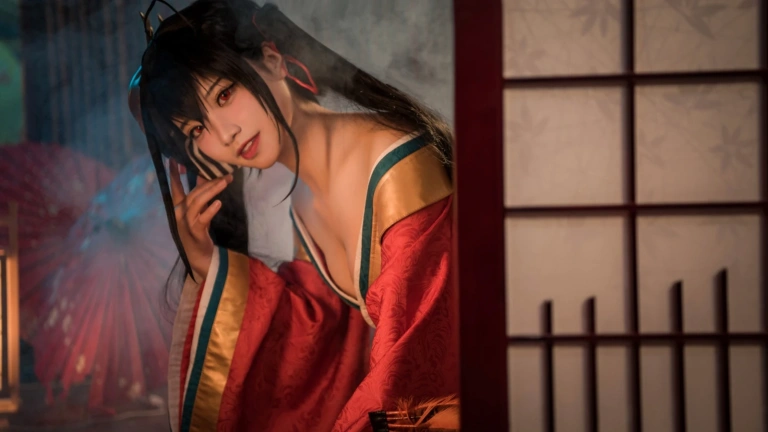 伊喵君《碧蓝航线 大凤》主题写真：55张全套美图