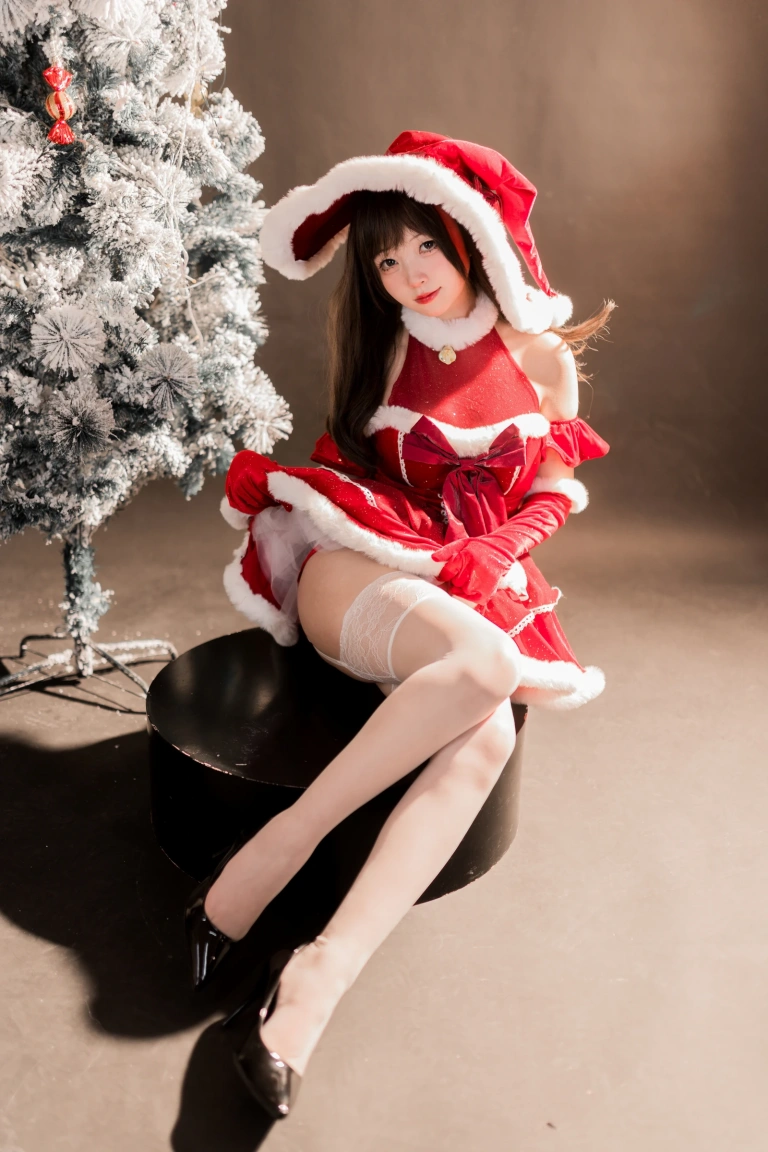 花铃《圣诞魔女》主题写真：81张全套美图