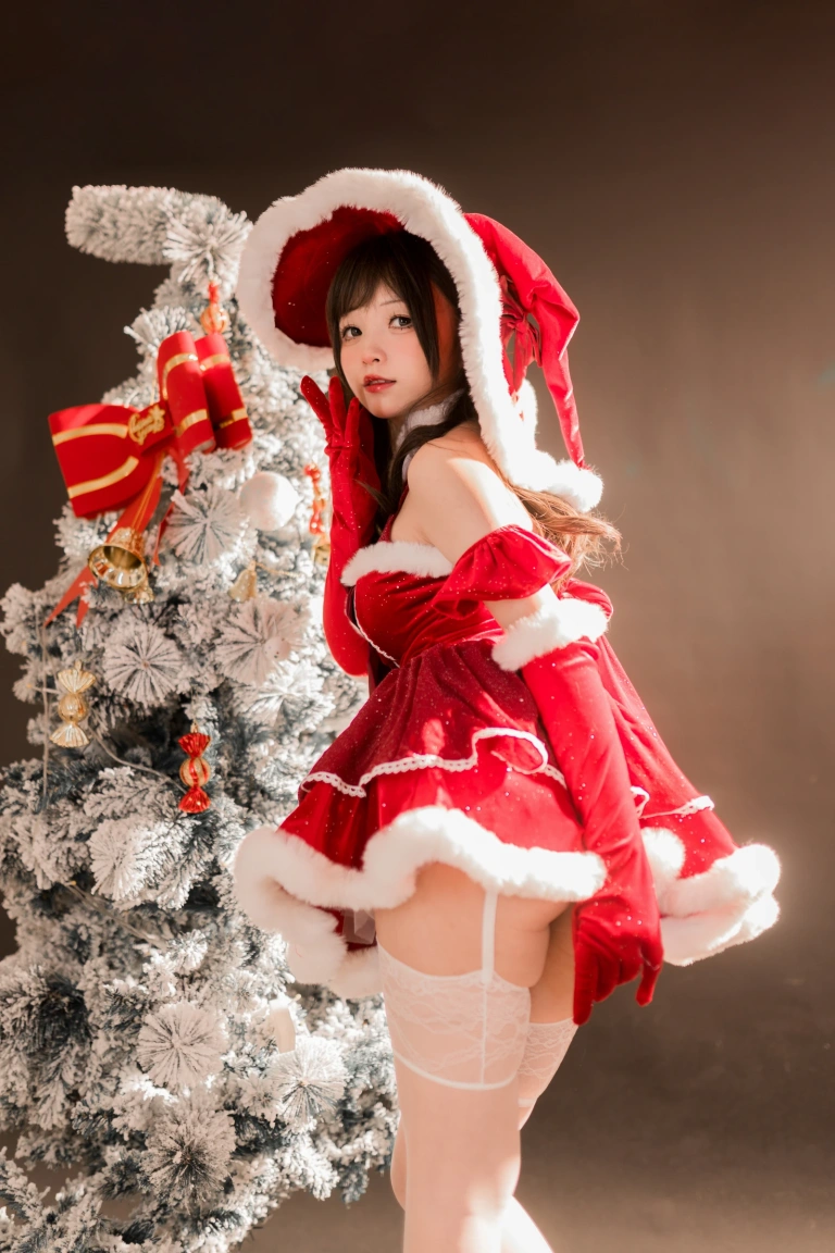 花铃《圣诞魔女》主题写真：81张全套美图