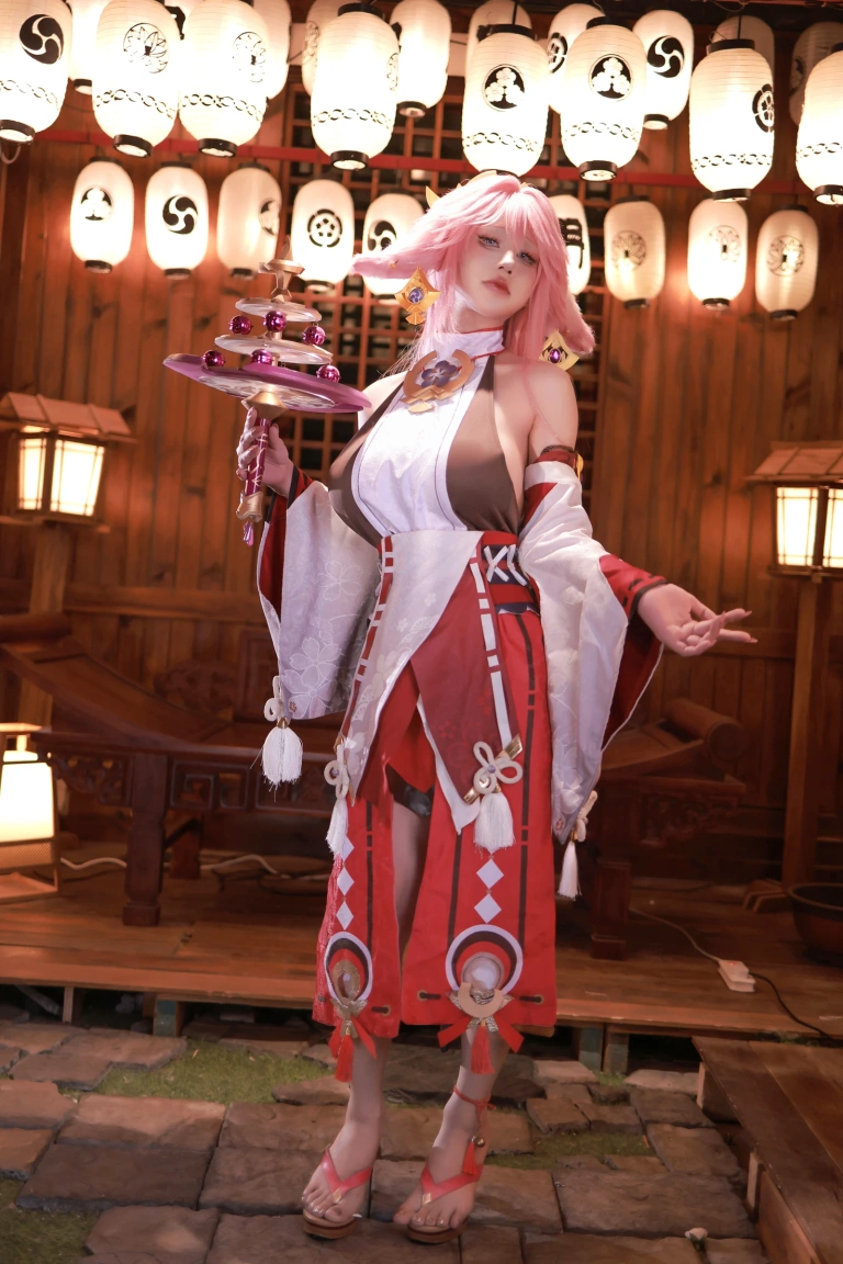 桜满三时《原神 八重神子》主题写真：89张全套美图