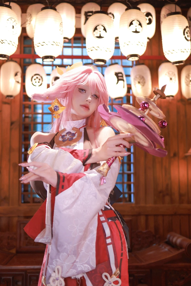 桜满三时《原神 八重神子》主题写真：89张全套美图