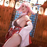 桜满三时《原神 八重神子》主题写真：89张全套美图