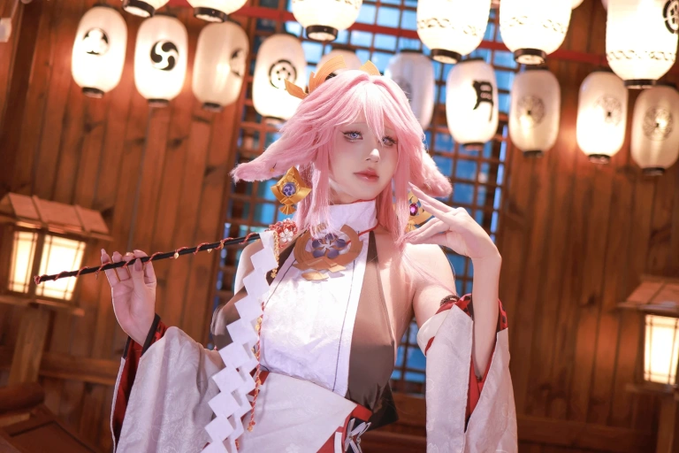 桜满三时《原神 八重神子》主题写真：89张全套美图