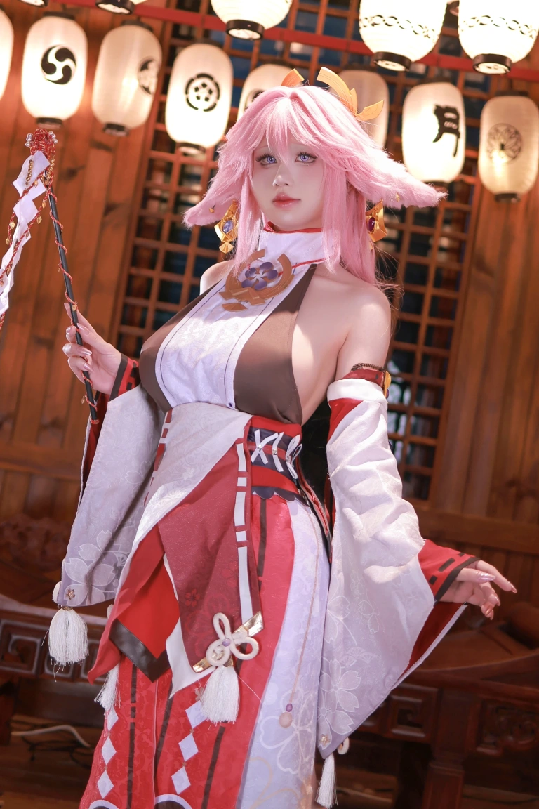 桜满三时《原神 八重神子》主题写真：89张全套美图