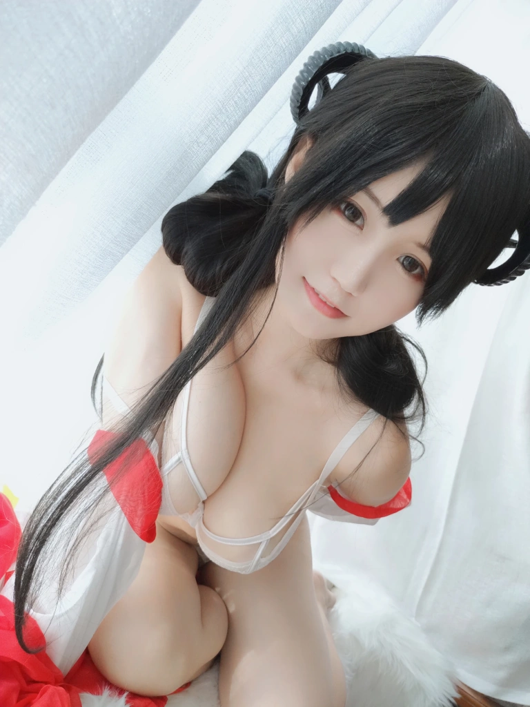 小仓千代《巫女DLC》主题写真：31张全套美图