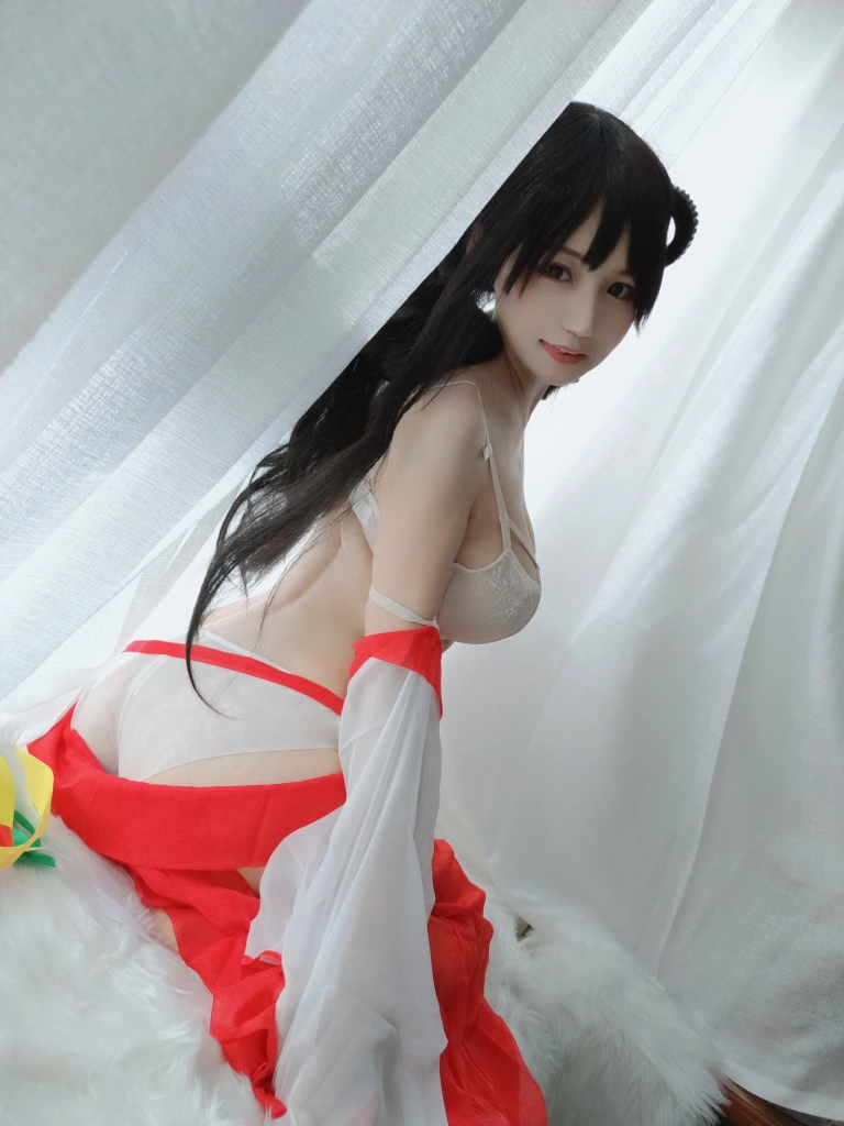 小仓千代《巫女DLC》主题写真：31张全套美图