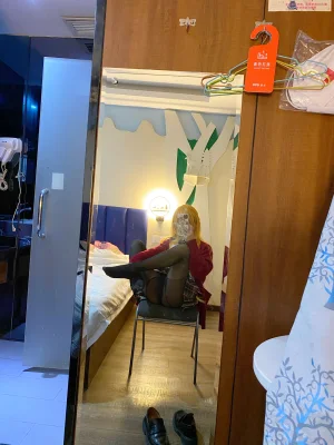 芋圆侑子《金毛不良jk》主题写真：42张全套美图，含5个视频