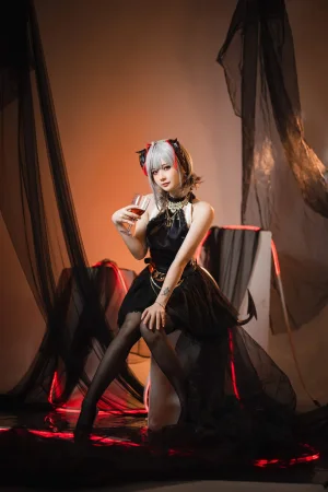 屿鱼《[Patreon] 2023年11月套图会员合集》主题写真：50张全套美图