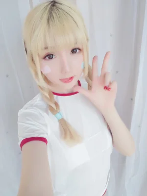 星之迟迟《VOL.13 弱气学园包》主题写真：61张全套美图