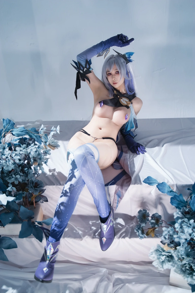 上杉绘黎落《原神-丝柯克》主题写真：118张全套美图