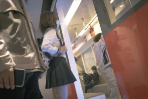 西园寺南歌《电车物语》主题写真：145张全套美图，含10个视频