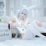 樱岛嗷一《恶毒懒懒的白兔》主题写真：19张全套美图