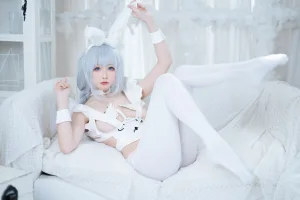樱岛嗷一《恶毒懒懒的白兔》主题写真：19张全套美图