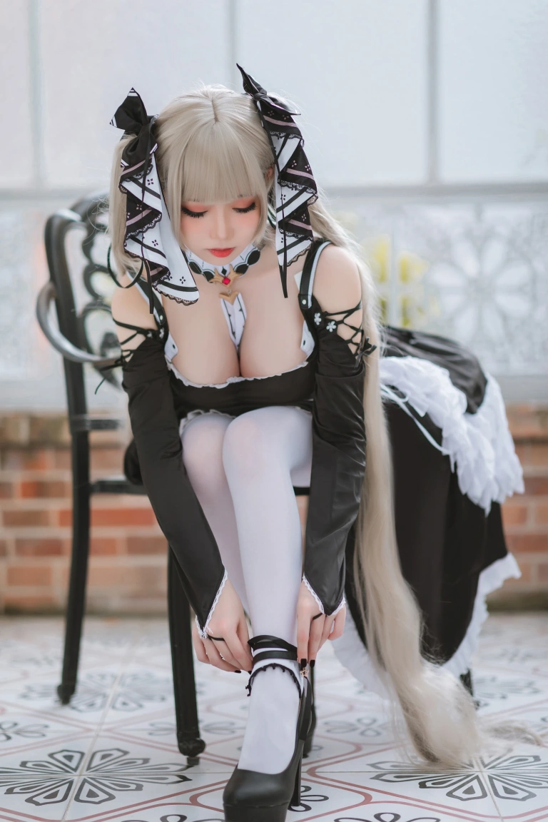 焖焖碳《可畏》主题写真：20张全套美图