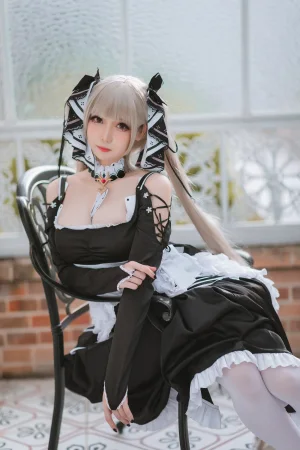 焖焖碳《可畏》主题写真：20张全套美图